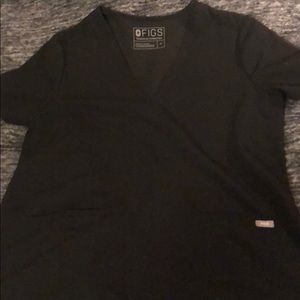 Black Two Pocket Figs Scrub Top❤️